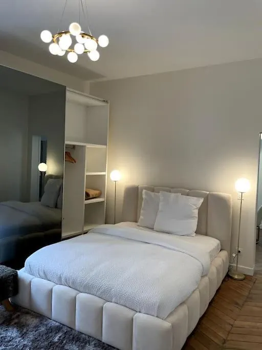 Paris Luxury Family Getaway Apartment 0*,