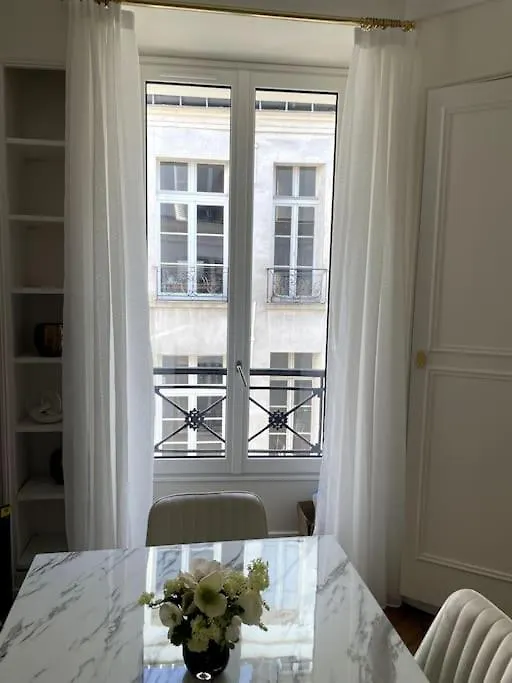 Paris Luxury Family Getaway Apartment