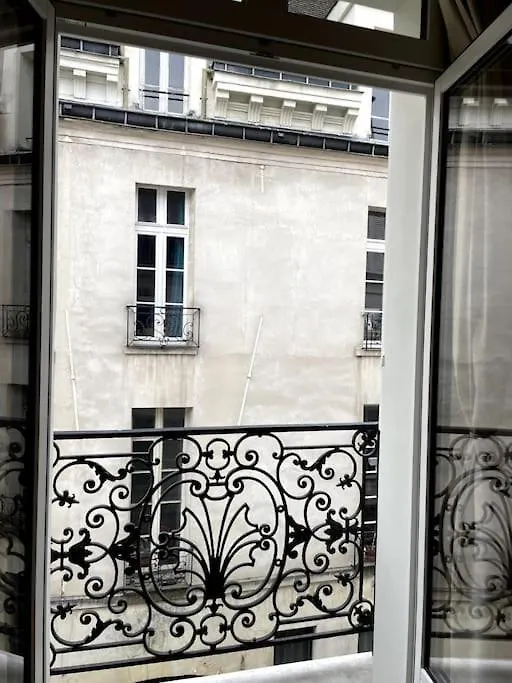 Paris Luxury Family Getaway Apartment