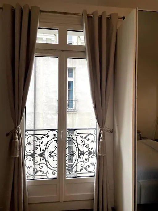 Paris Luxury Family Getaway Apartment 0*,  France