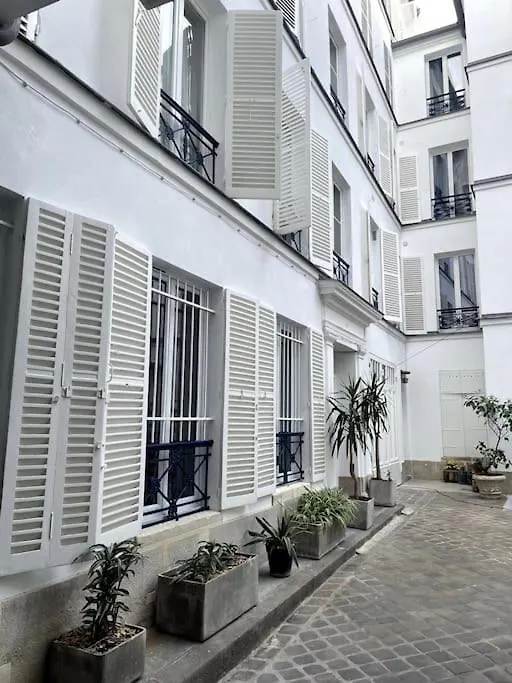 Paris Luxury Family Getaway Apartment