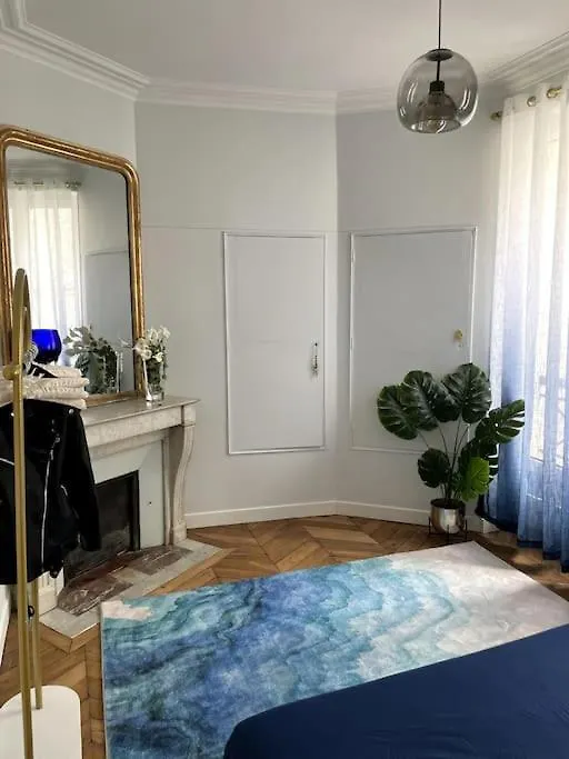 Paris Luxury Family Getaway Apartment