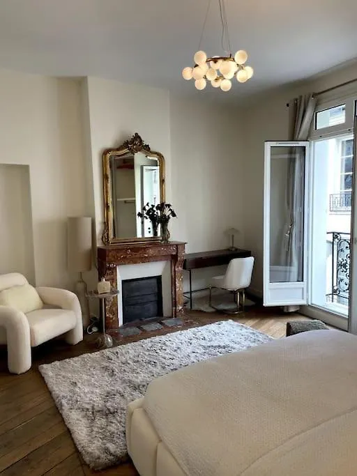 Paris Luxury Family Getaway Apartment